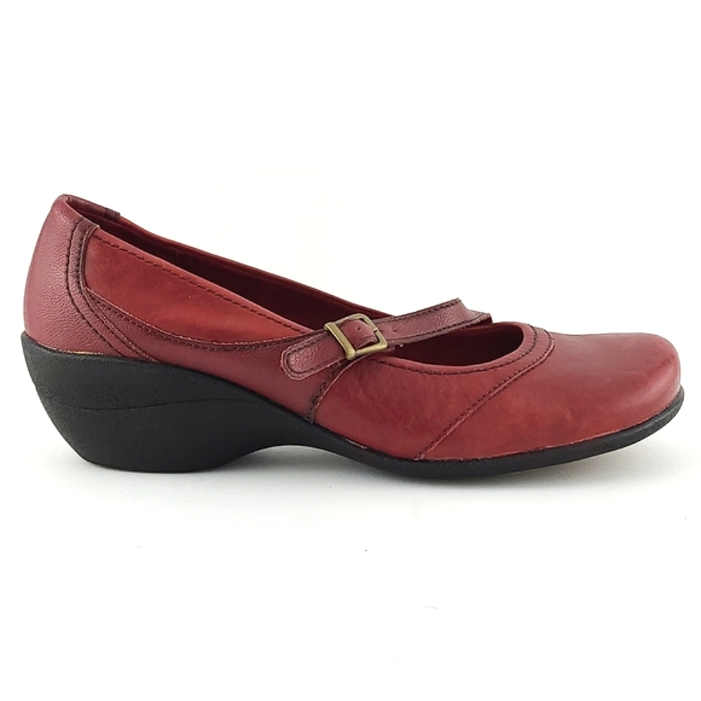 Hush Puppies Red Wine Leather Mary Jane Flats Adjustable Strap Size 7.5
